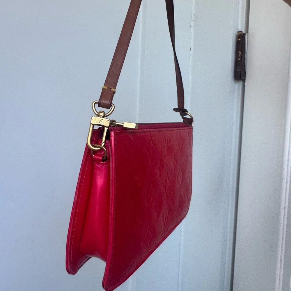 Louis Vuitton Vernis Monogram Pochette Accessoires Pink Bag with COA - Picture 7 of 13